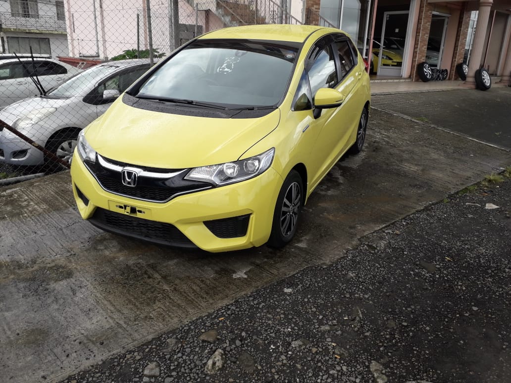 Honda fit hybrid gp5